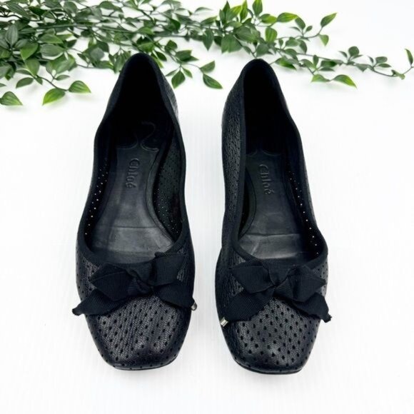 Chloe Black Perforated Ballet Flats bows derail 8 - Picture 2 of 9